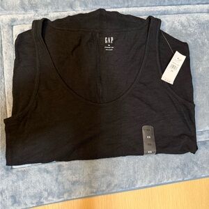 GAP Black Scoop Neck Tank Top